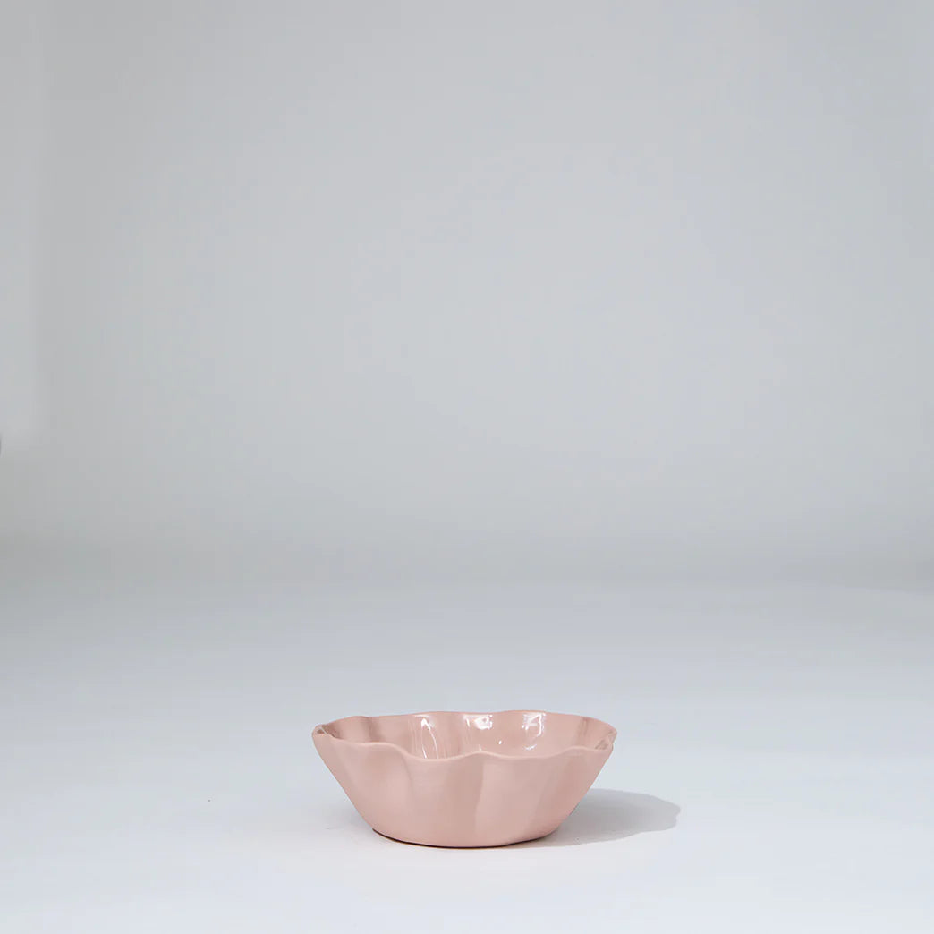 RUFFLE BOWL SMALL in Icy Pink from Marmoset Found