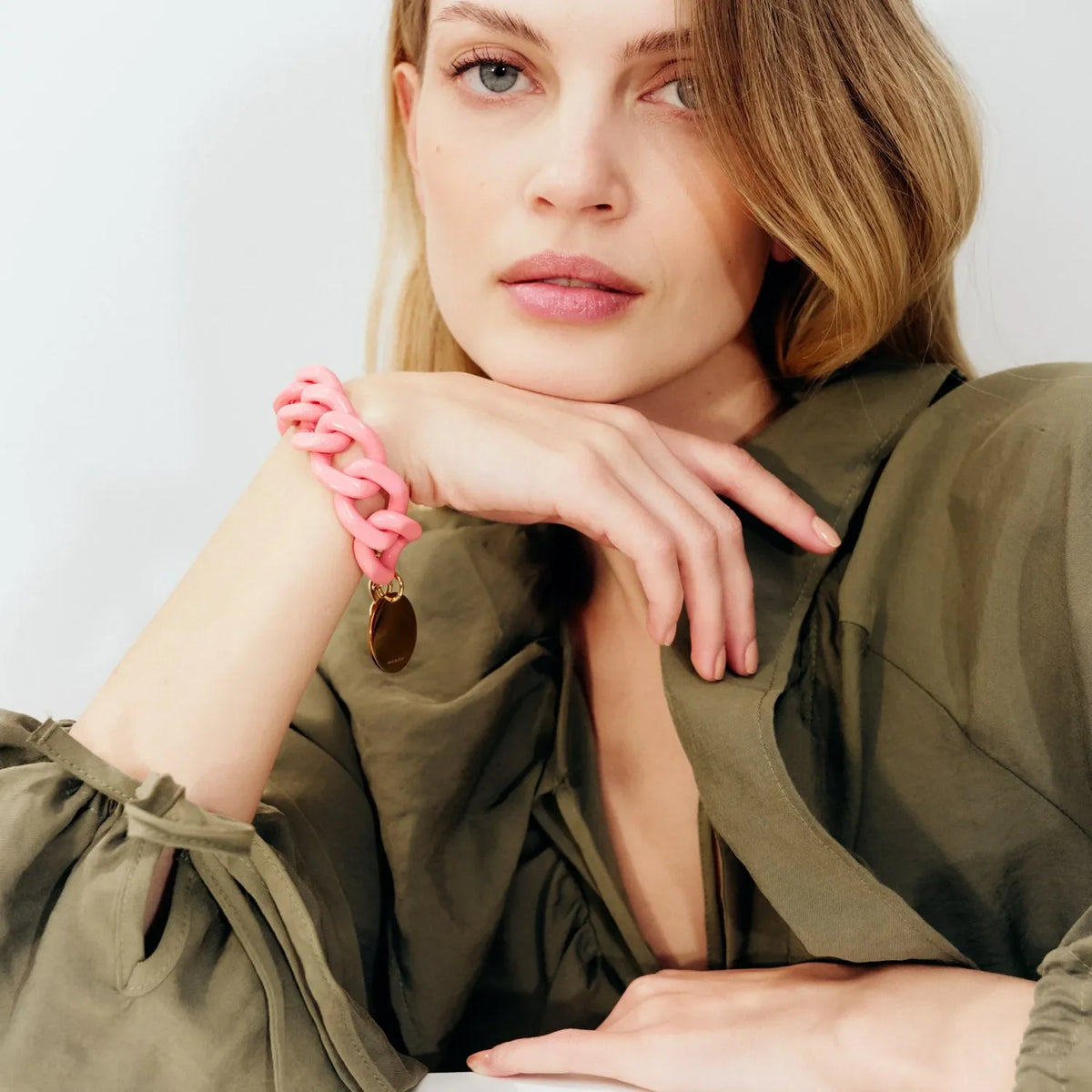 FLAT CHAIN BRACELET in Raspberry by Vanessa Baroni