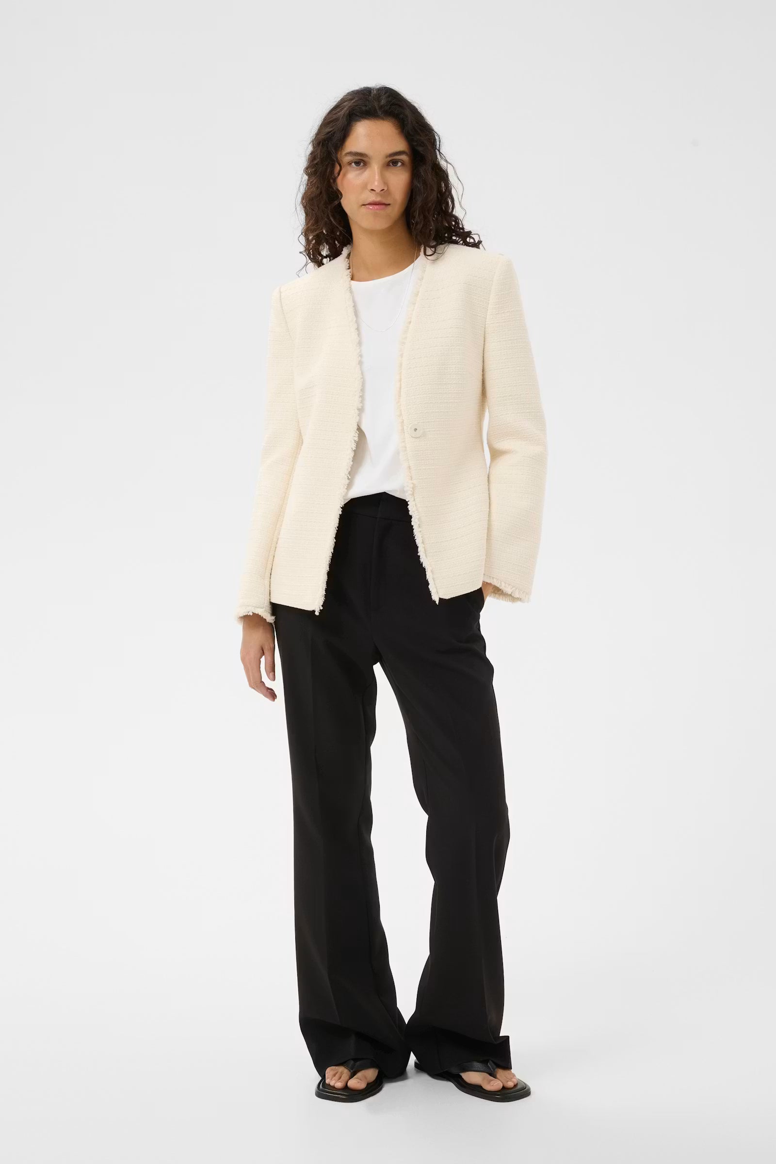 BRYELLEIW BOOTCUT PANT in Black by Inwear