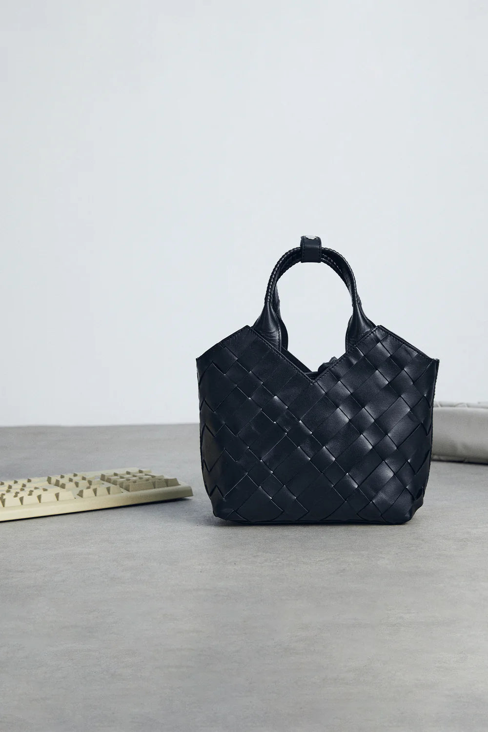 CABAS MINI in Black by Aleo
