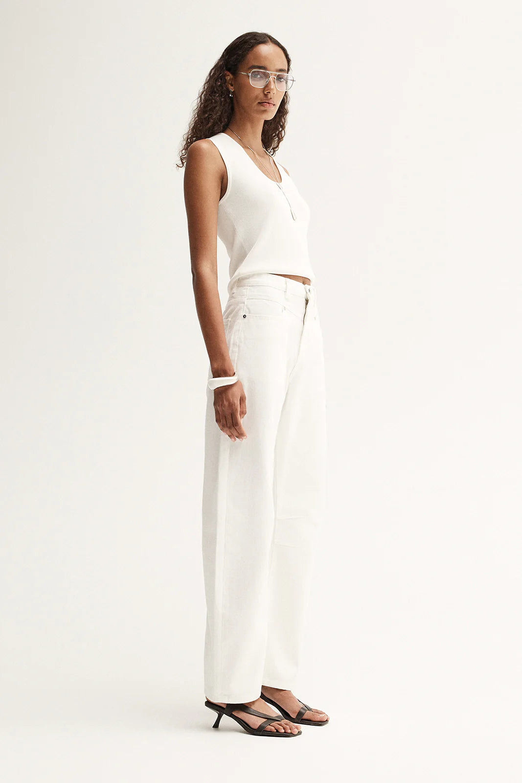Chelsea Barrel Leg Jean in White by Elka Collective
