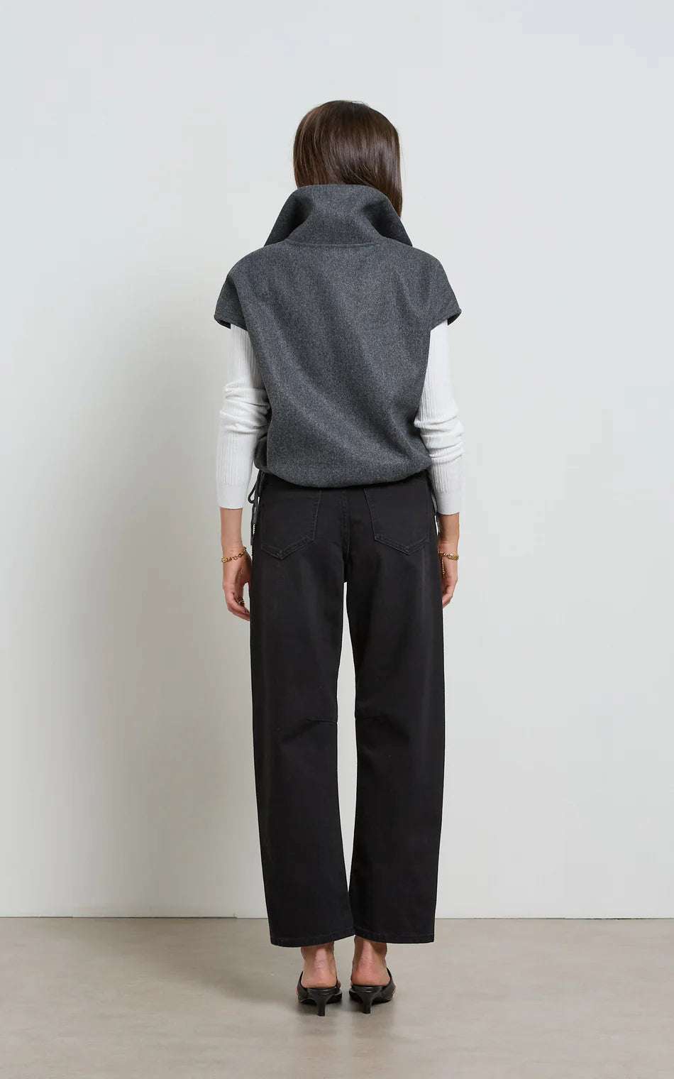 DINA CROPPED BARREL JEAN in Black by Dricoper