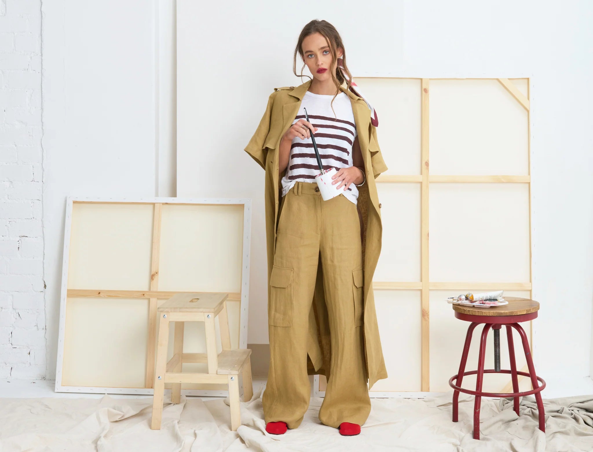 LE TRENCH DRESS in Golden from Le Stripe