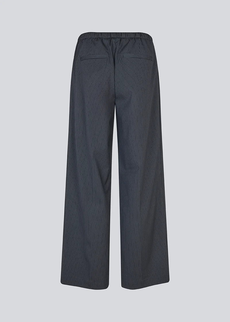 PAITYN MD PANTS in Navy Sky Pinstripe by Modstrom