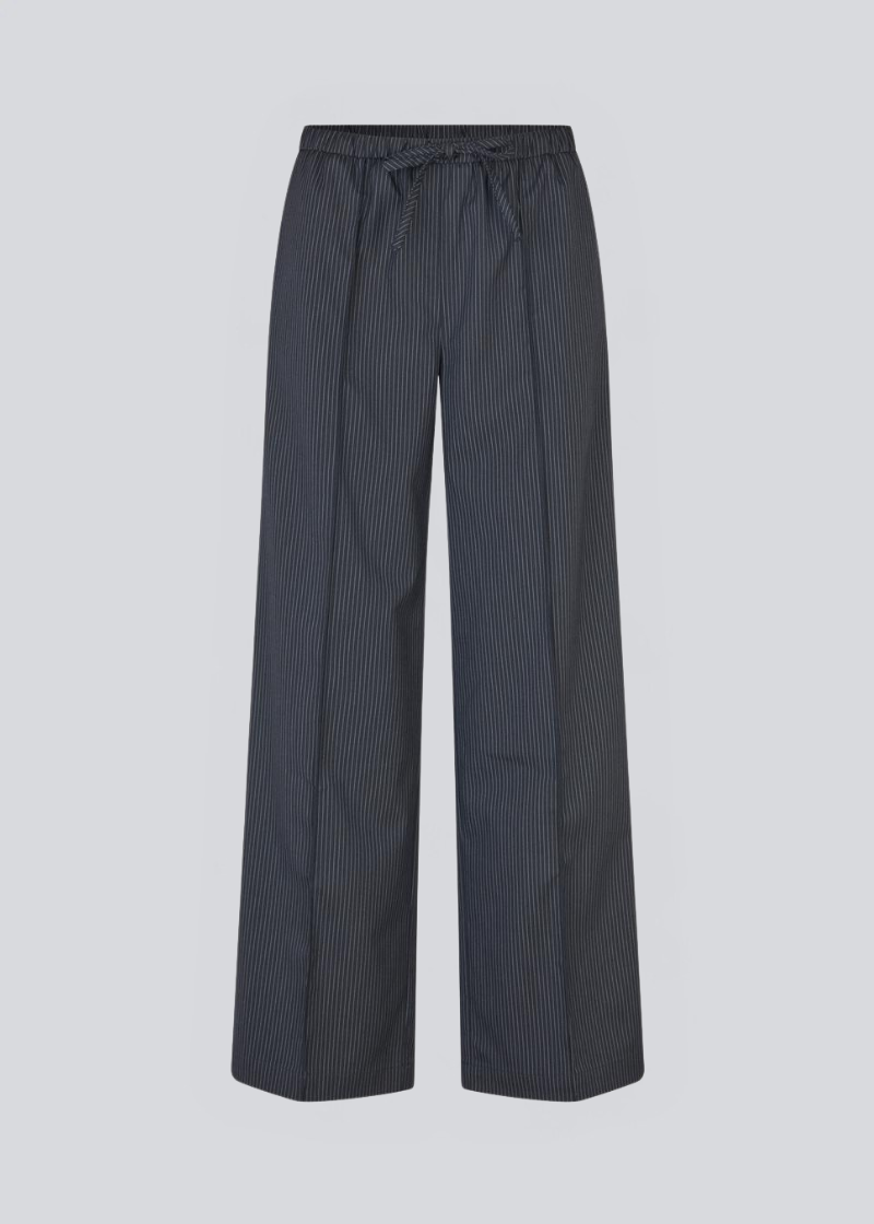 PAITYN MD PANTS in Navy Sky Pinstripe by Modstrom