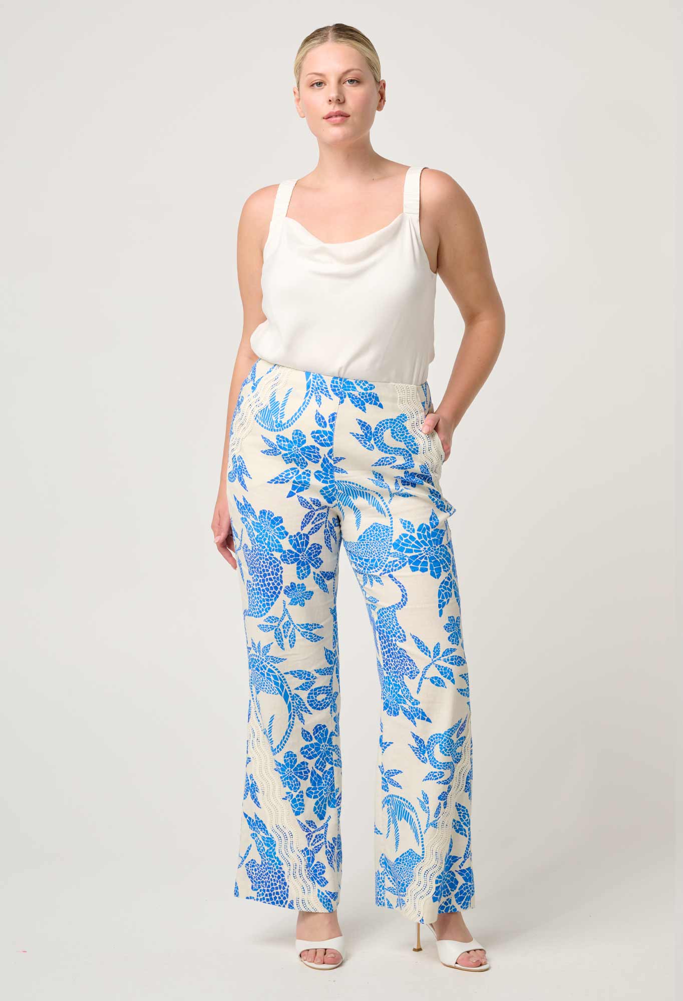 DELRAY REVERSIBLE CUPRO CAMI | Ivory - Darling & Domain