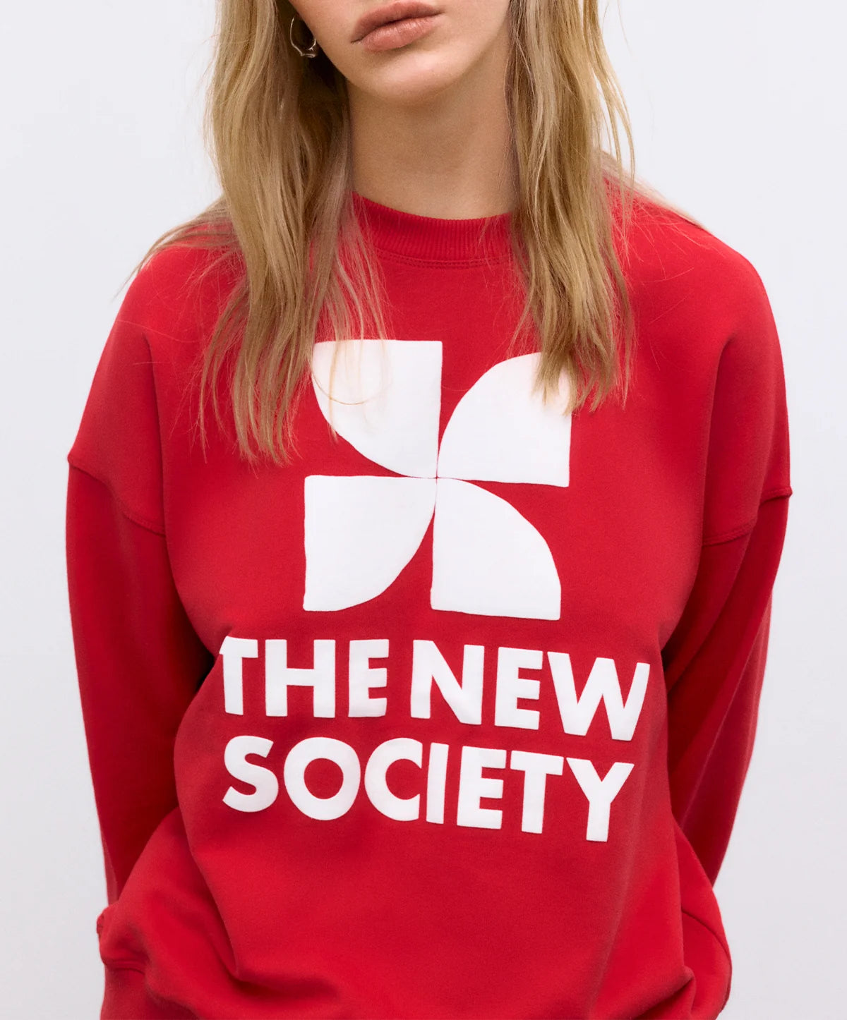 WOMANS SWEATSHIRT in Tulip Red by The New Society