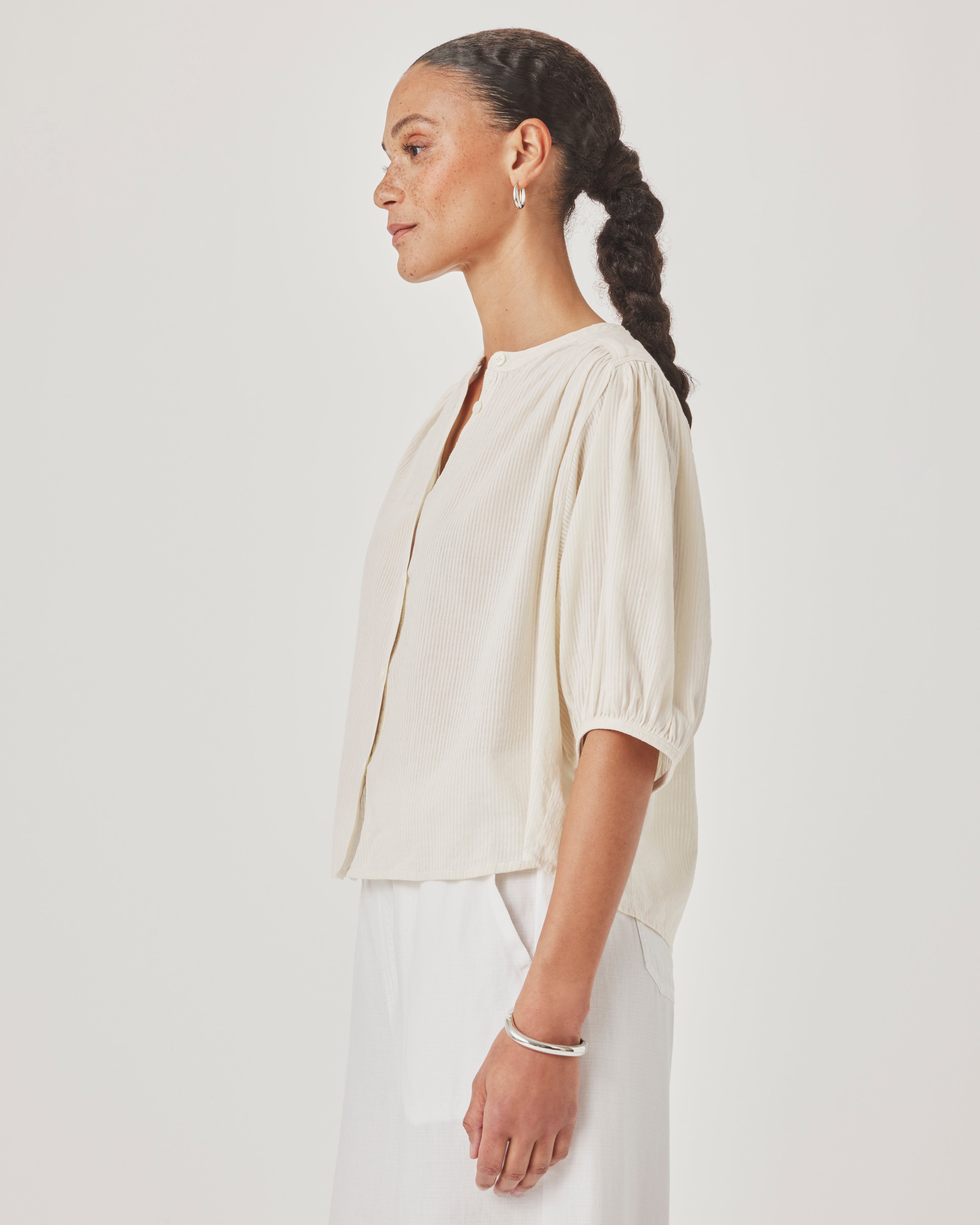 MADELYN BLOUSE in Antique Pearl by Splendid