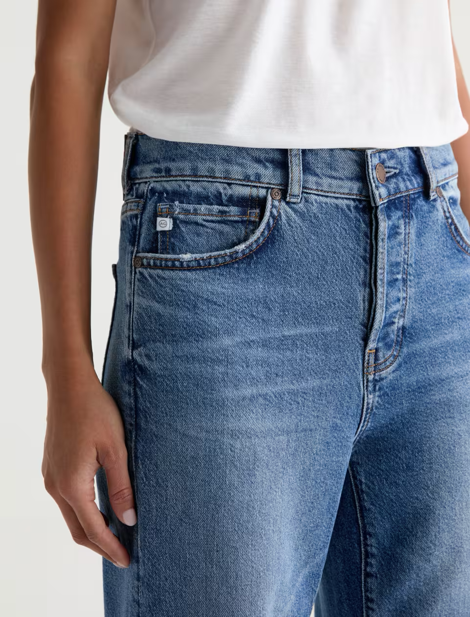 BILLIE JEAN in Echo by AG Jeans