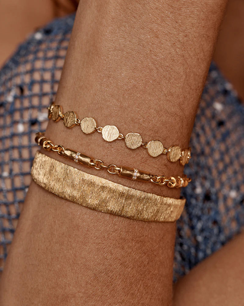 WOVEN LIGHT COIN BRACELET in Gold from By Charlotte
