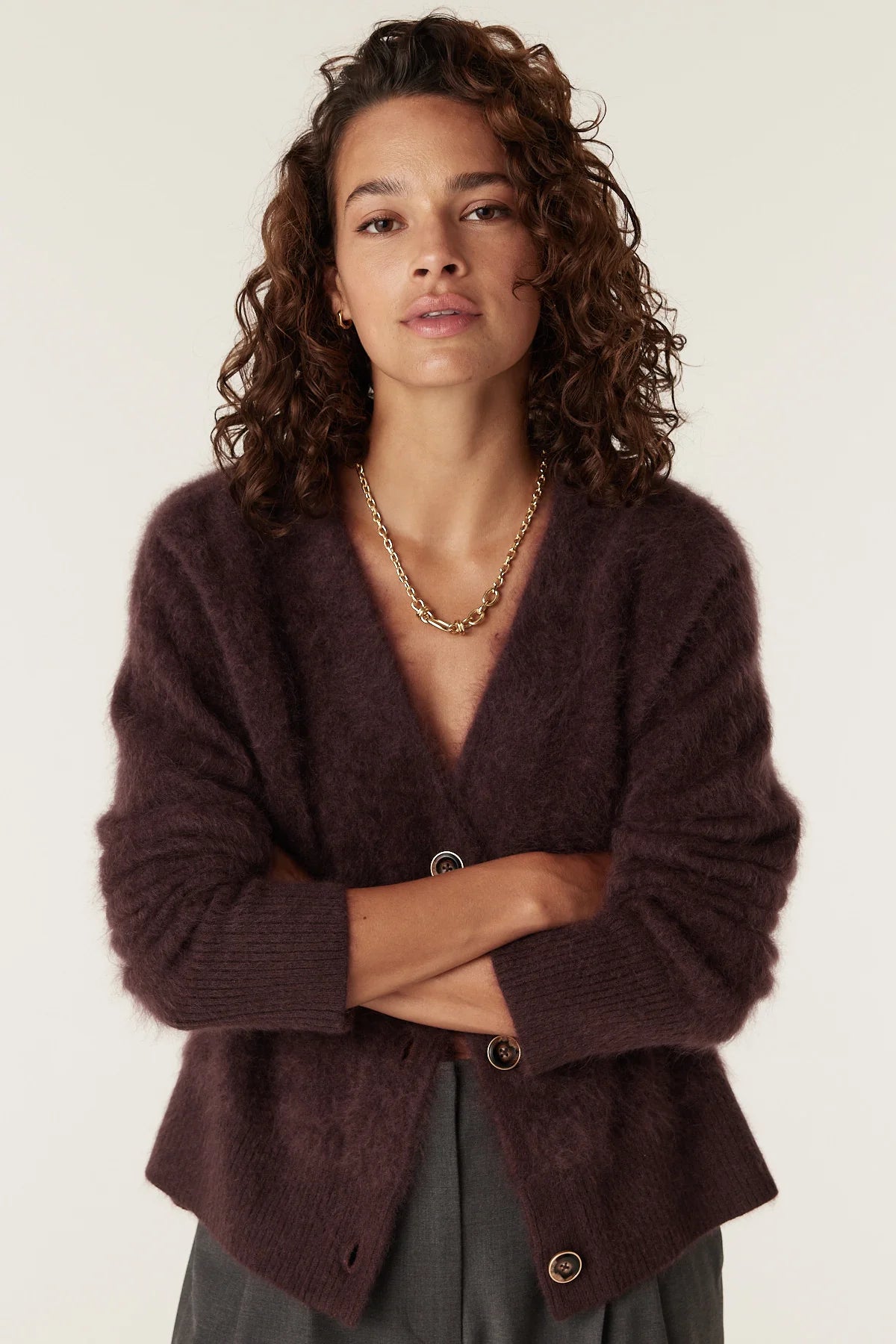 BRUSHED CASHWOOL V CARDIGAN | Shiraz - Darling & Domain
