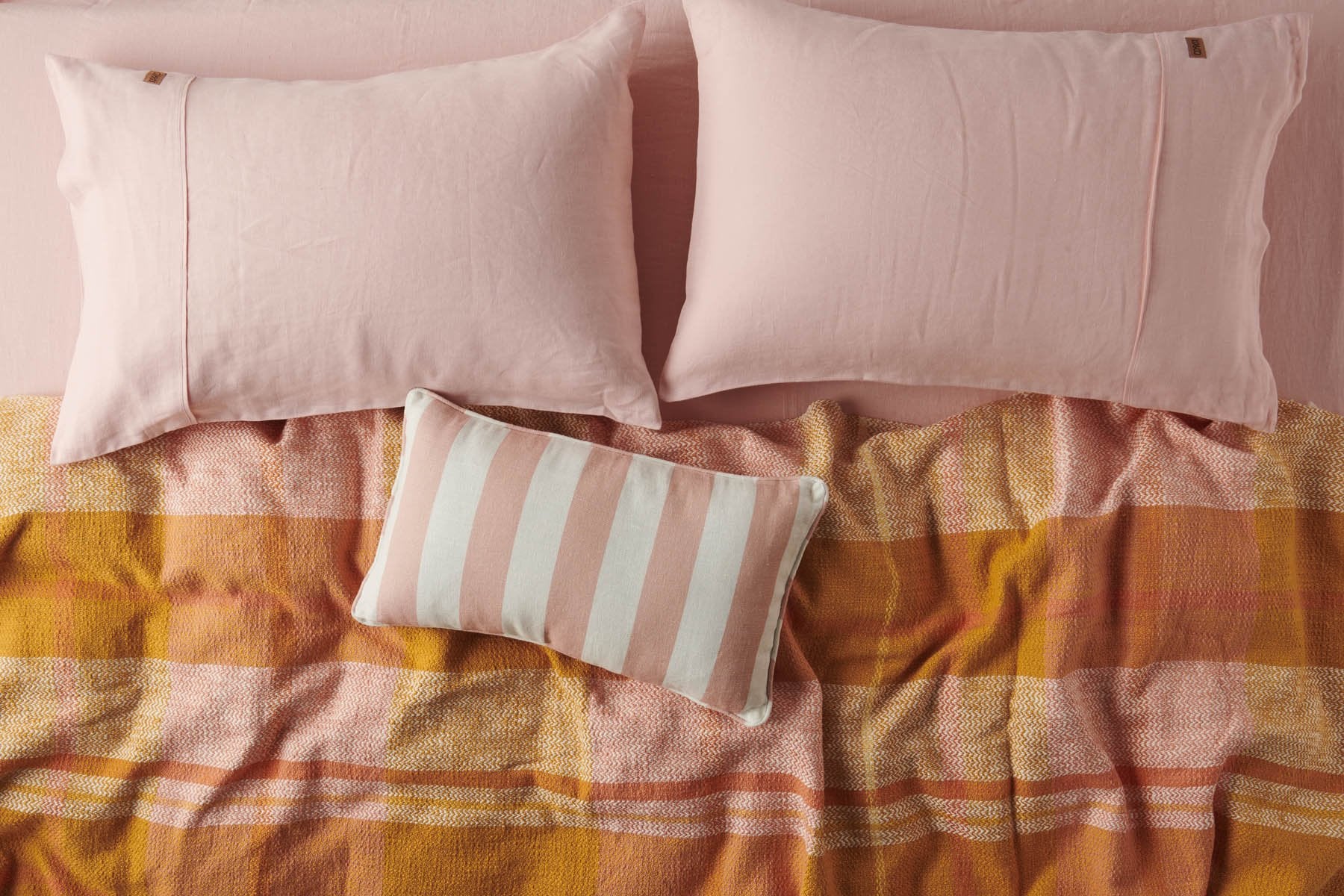 LINEN PILLOWCASE SINGLE in Scallop Shell from the amazing range of Kip & Co