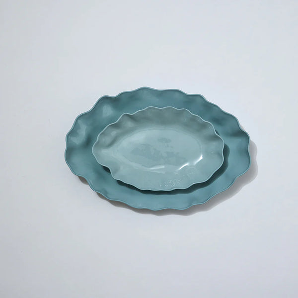 RUFFLE RECTANGLE PLATTER M in Light Blue from Marmoset Found