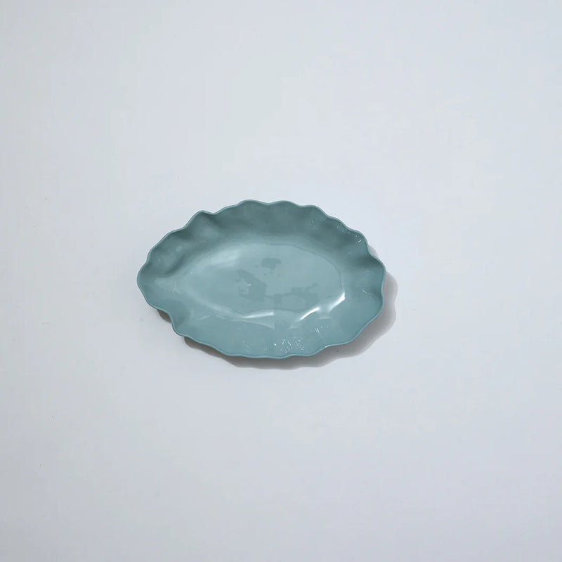 RUFFLE RECTANGLE PLATTER M in Light Blue from Marmoset Found