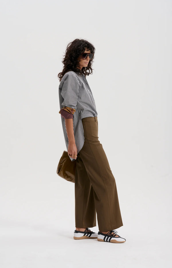 PURE MERINO WORSTED TROUSER in Dark Olive from Le Stripe
