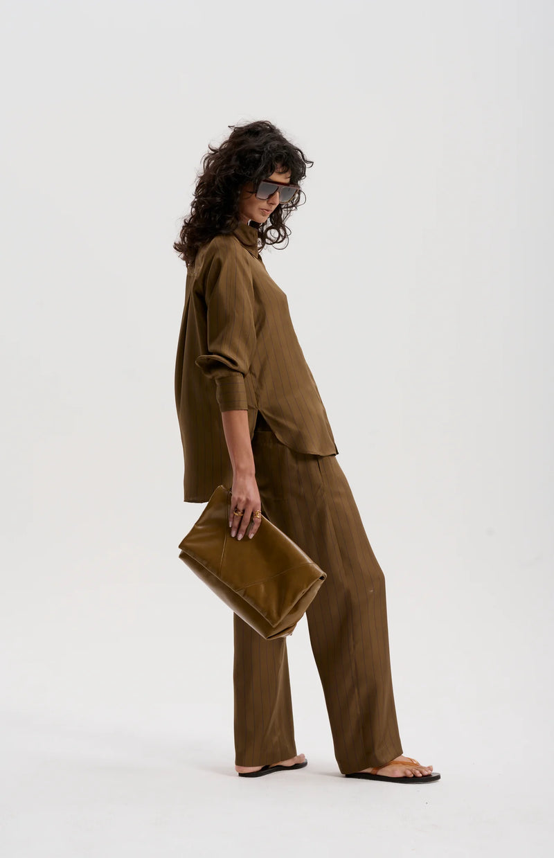 LE SILK TWILL PINSTRIPE SHIRT in Tobacco from Le Stripe
