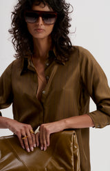 LE SILK TWILL PINSTRIPE SHIRT in Tobacco from Le Stripe