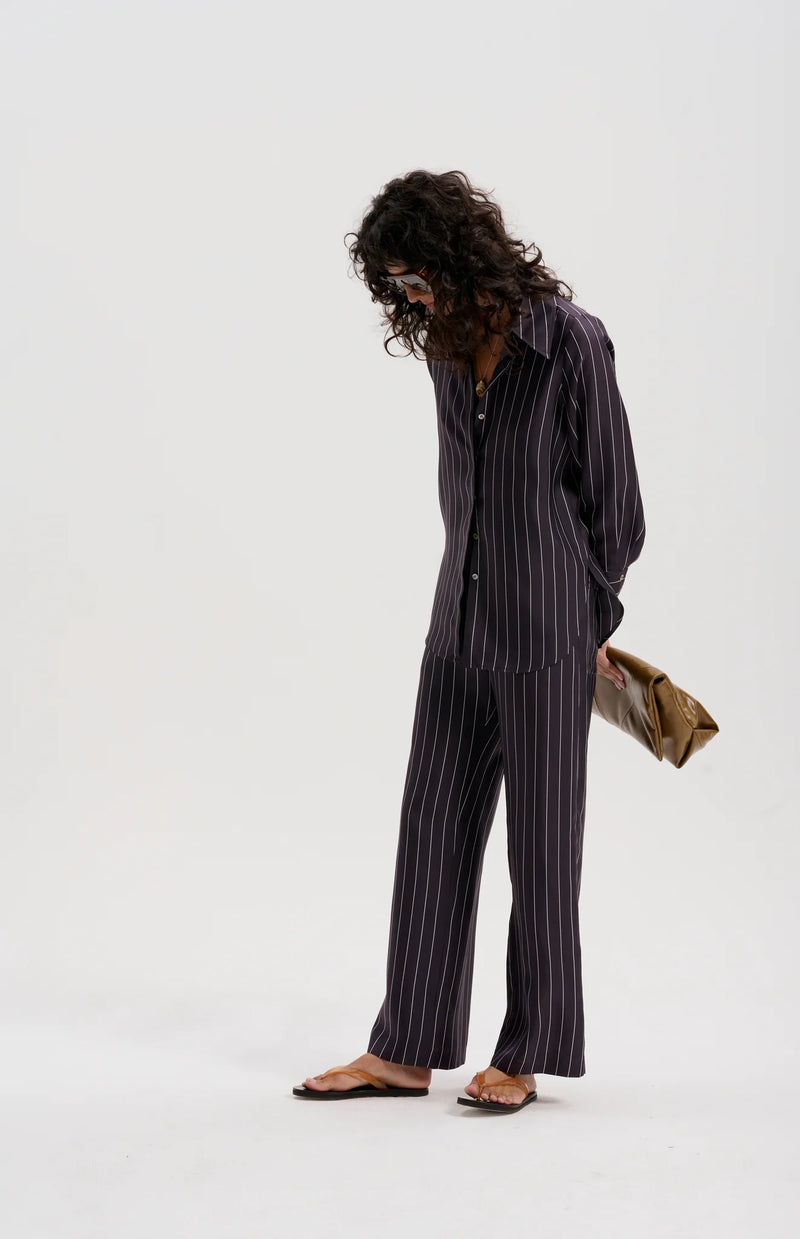 LE SILK TWILL PINSTRIPE SHIRT in Navy from Le Stripe