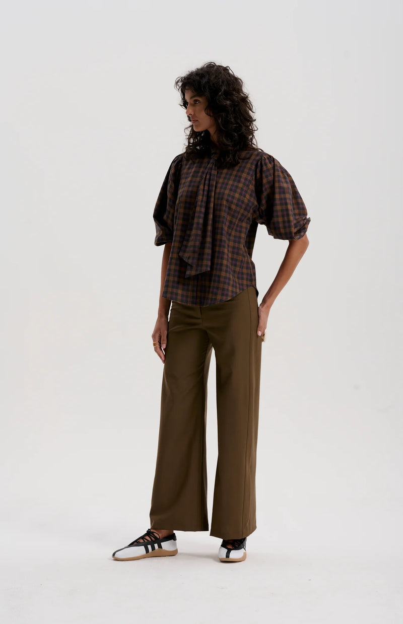 PURE MERINO WORSTED TROUSER in Dark Olive from Le Stripe