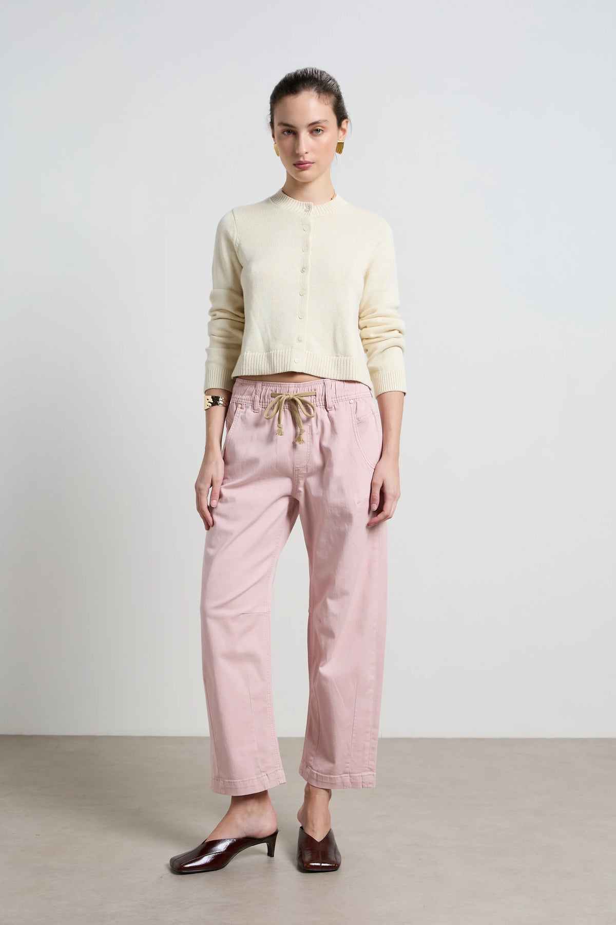 ACTIVE BARREL JEANS in Sea Pink by Dricoper