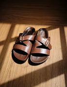BUCKLE STRAP SLIDE in Cognac by La Tribe