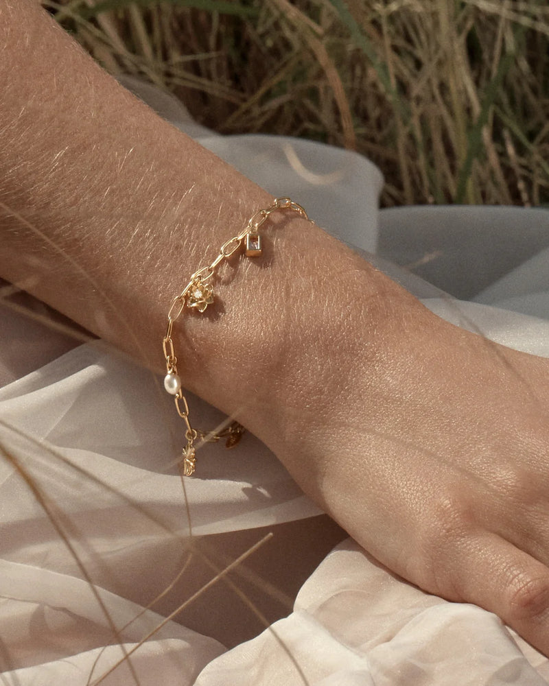 BLOOM WITH GRACE BRACELET | 18k Gold Vermeil