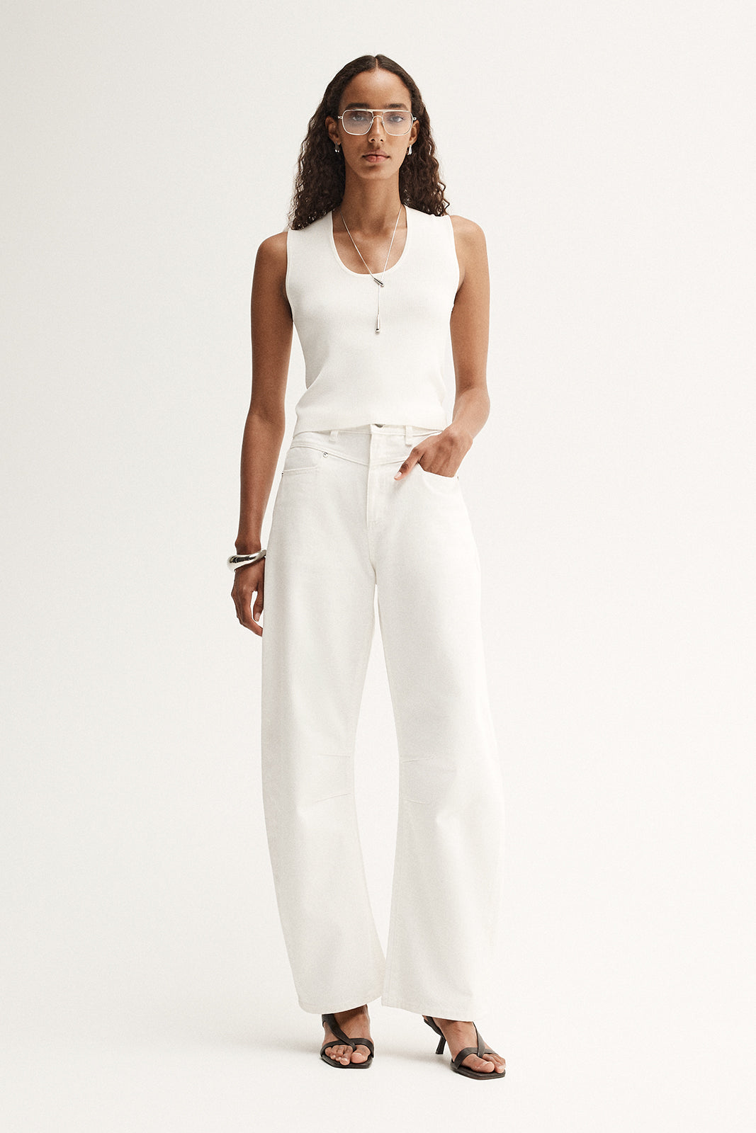 Chelsea Barrel Leg Jean in White by Elka Collective
