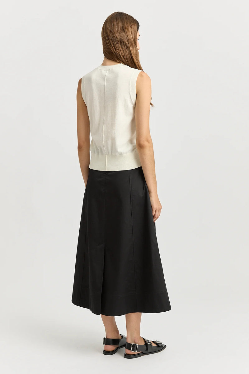 FINE BUTTON TANK | White