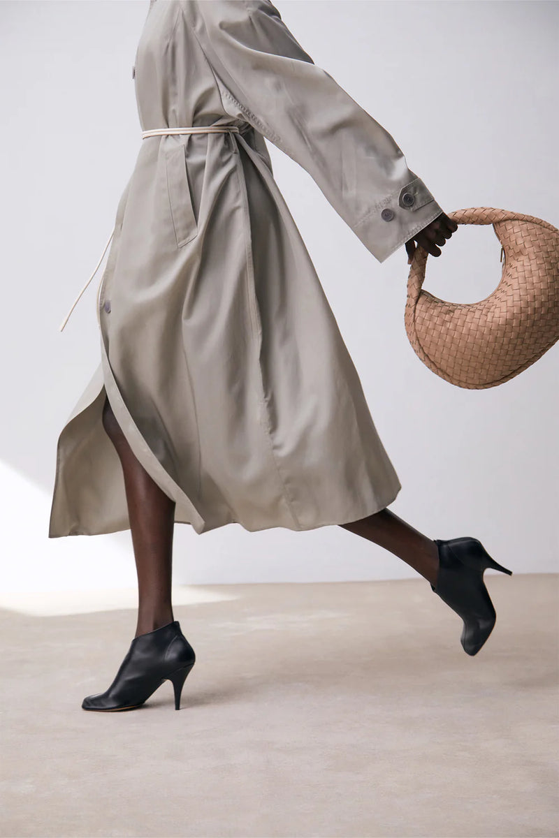 LALUNA in Taupe by Aleo