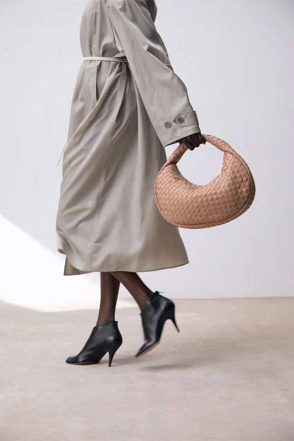 LALUNA in Taupe by Aleo