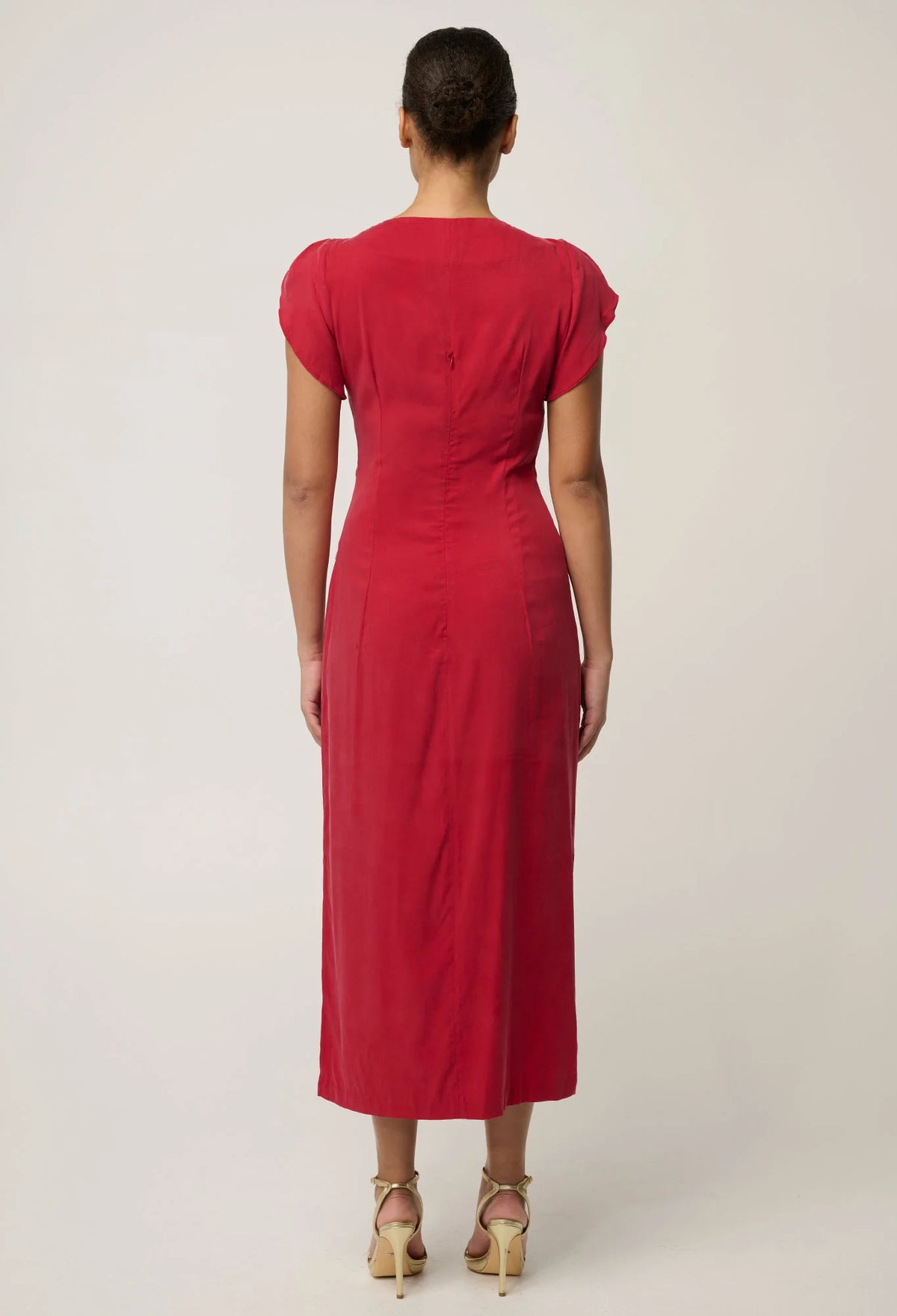 GENEVA STRETCH TWIST COLUMN MIDI DRESS in Dahlia Red from Oncewas