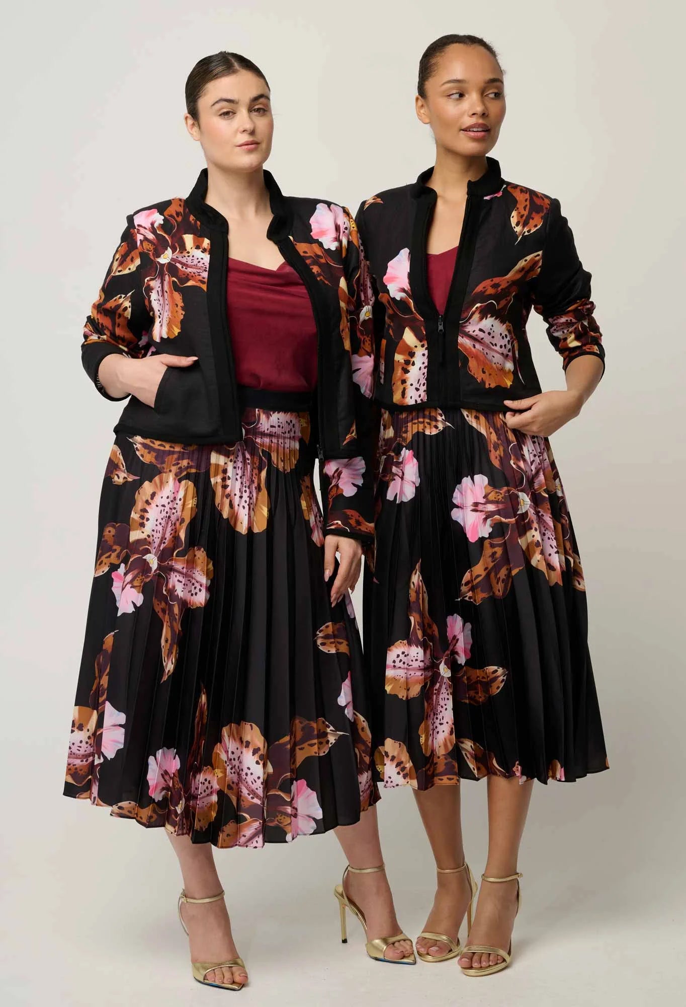 DELRAY REVERSIBLE LINEN VISCOSE JACKET in Sunset Orchid + Noir Orchid