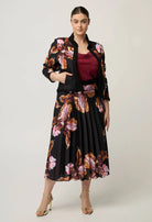 DELRAY REVERSIBLE LINEN VISCOSE JACKET in Sunset Orchid + Noir Orchid