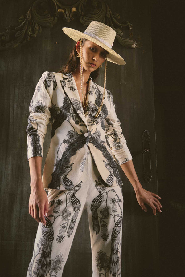 LEANDRO CONTRAST LACE TRIM BLAZER | Imperial Stone