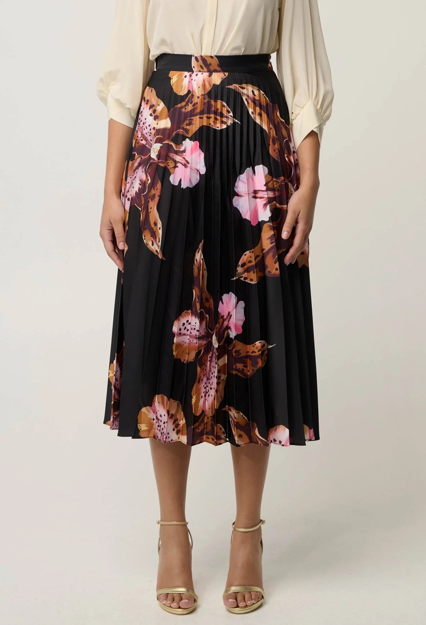 IRIS PLEATED POLYESTER SKIRT in Sunset Orchid from Oncewas