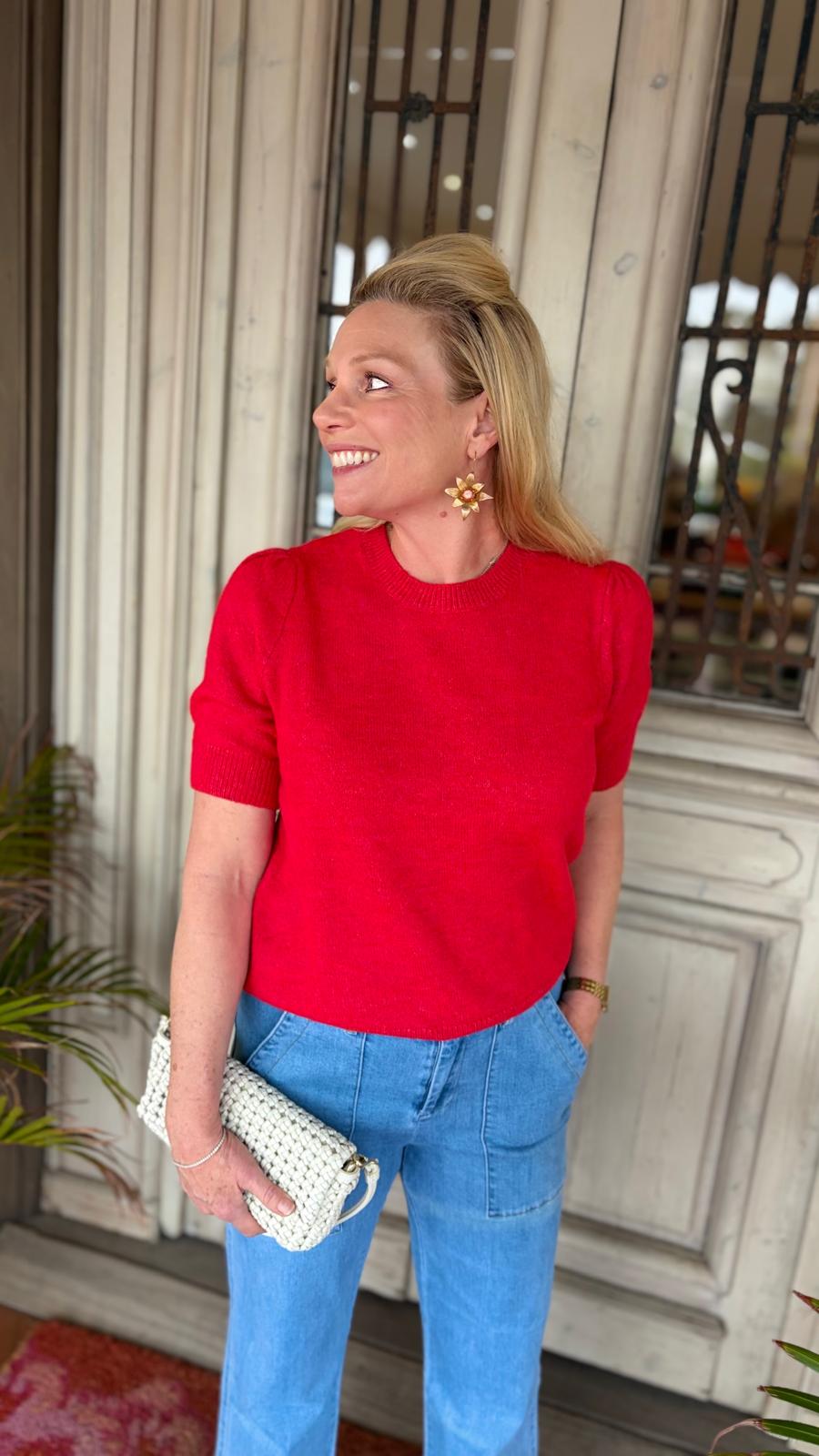 UZZI MD SHORT SLEEVE KNIT in Hibiscus by Modstrom