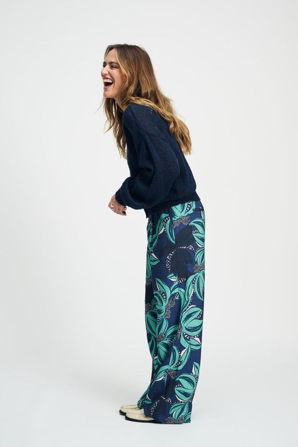 POM CARDIGAN | Deep Dark Blue