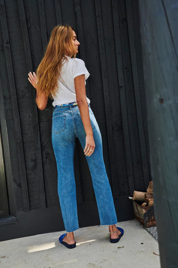 Sadie Jean in Abstract Sadie Jean in Abstract