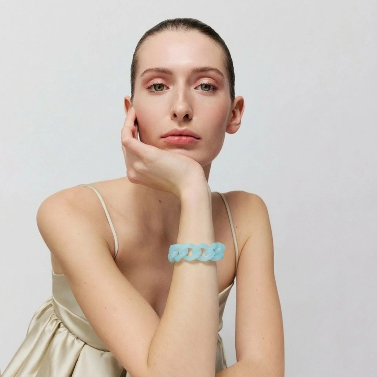 FLAT CHAIN BRACELET in Opaline Blue by Vanessa Baroni
