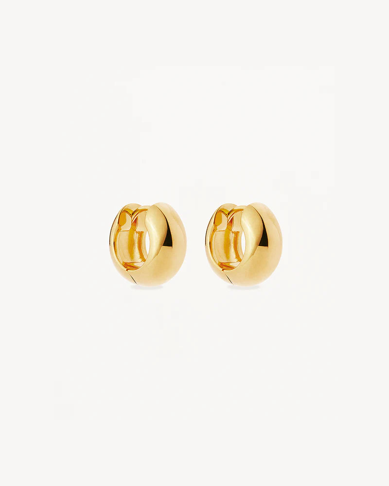 BOLD HUGGIE HOOPS in 18k Gold Vermeil from By Charlotte