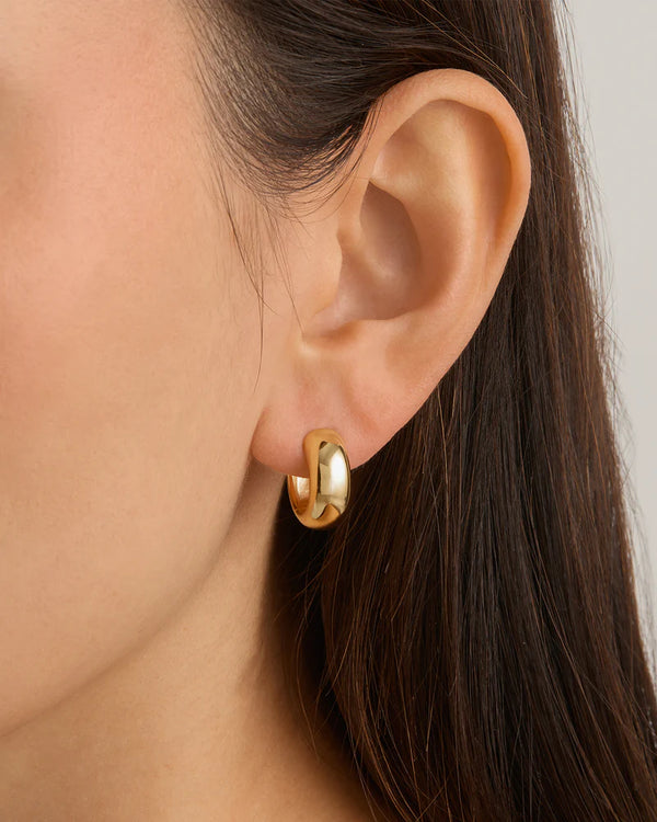 BOLD SMALL HOOPS in 18k Gold Vermeil from By Charlotte