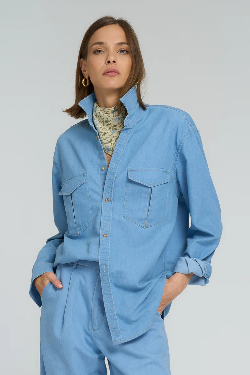 CEDAR CHAMBRAY SHIRT | Light Blue