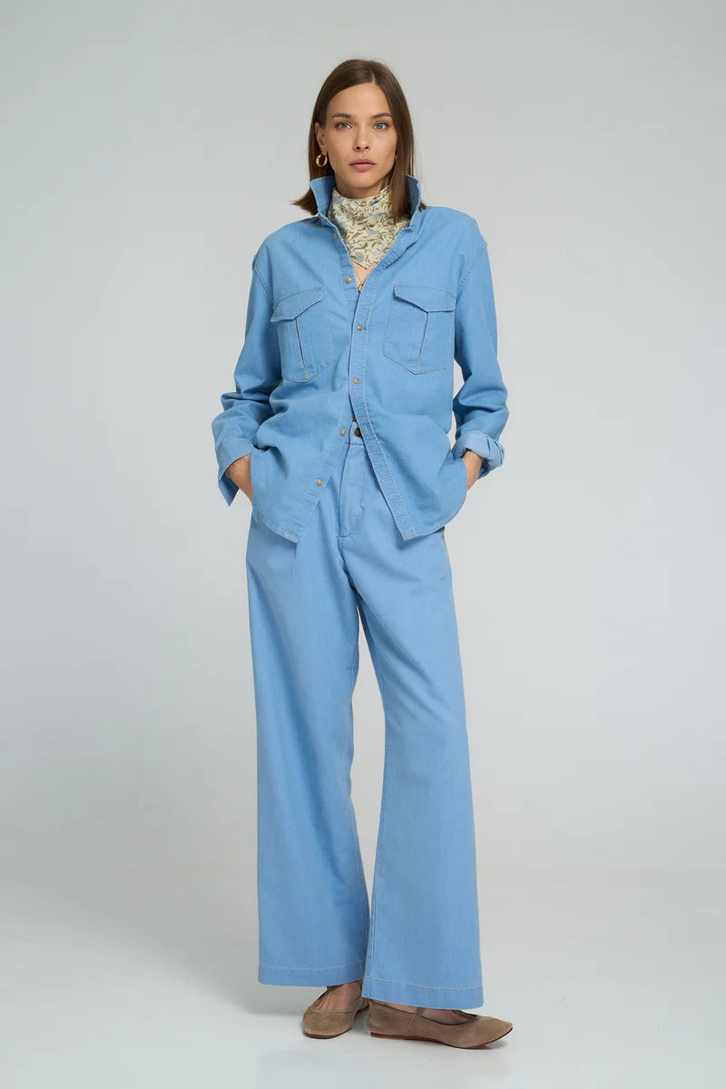 CEDAR CHAMBRAY SHIRT | Light Blue
