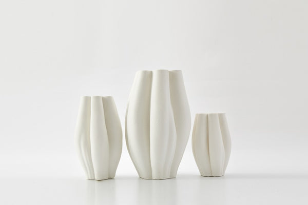 LA MER VASE in Ivory by The Foundry